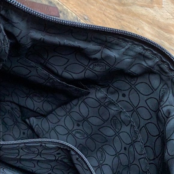 Fossil Genuine Leather Crossbody Purse - Picture 2 of 8